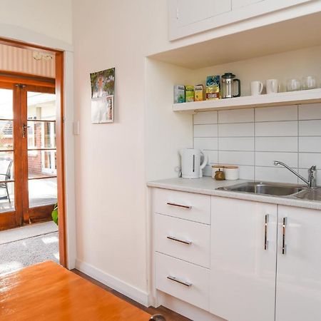 Sunny Mornington 2 Bedroom Guest Suite Dunedin Exterior foto
